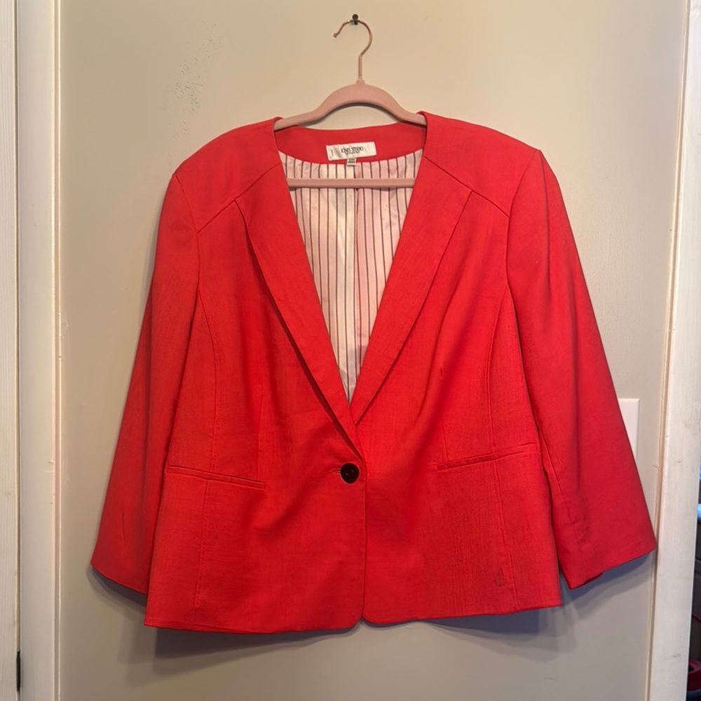 Jones Studio Red Blazer Classic Notched Lapel 3/4 Sleeves